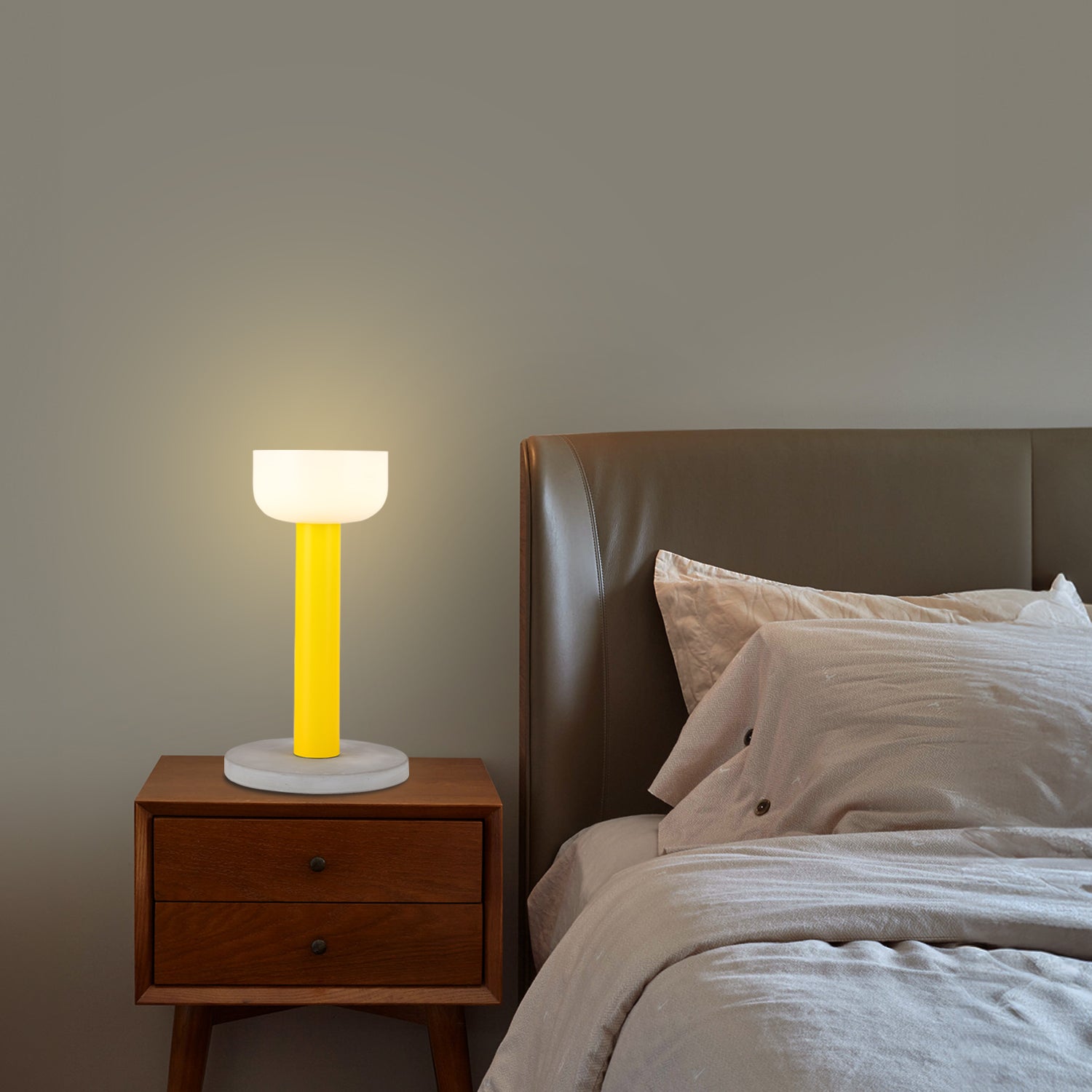 Bellhop Table Lamp 02